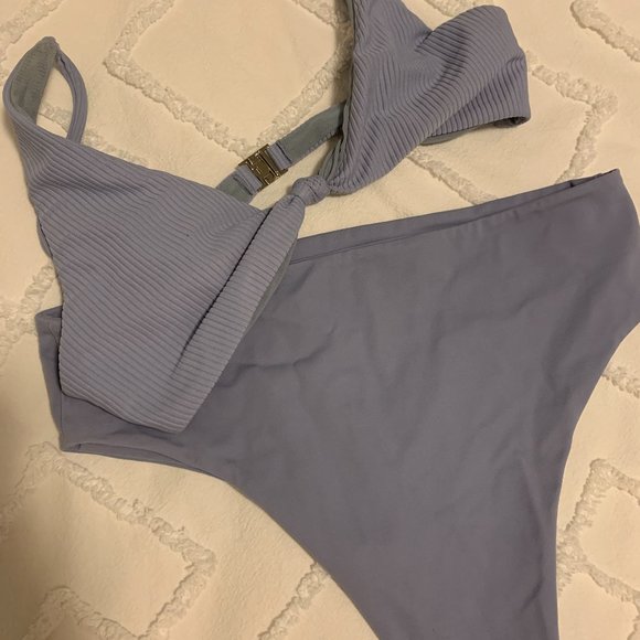 Wanderlust Bikini Set - Picture 2 of 5